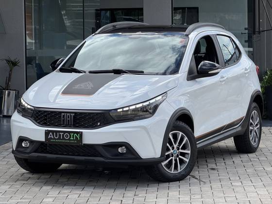 FIAT ARGO 1.3 FIREFLY FLEX TREKKING CVT FIAT ARGO 1.3 FIREFLY FLEX TREKKING CVT